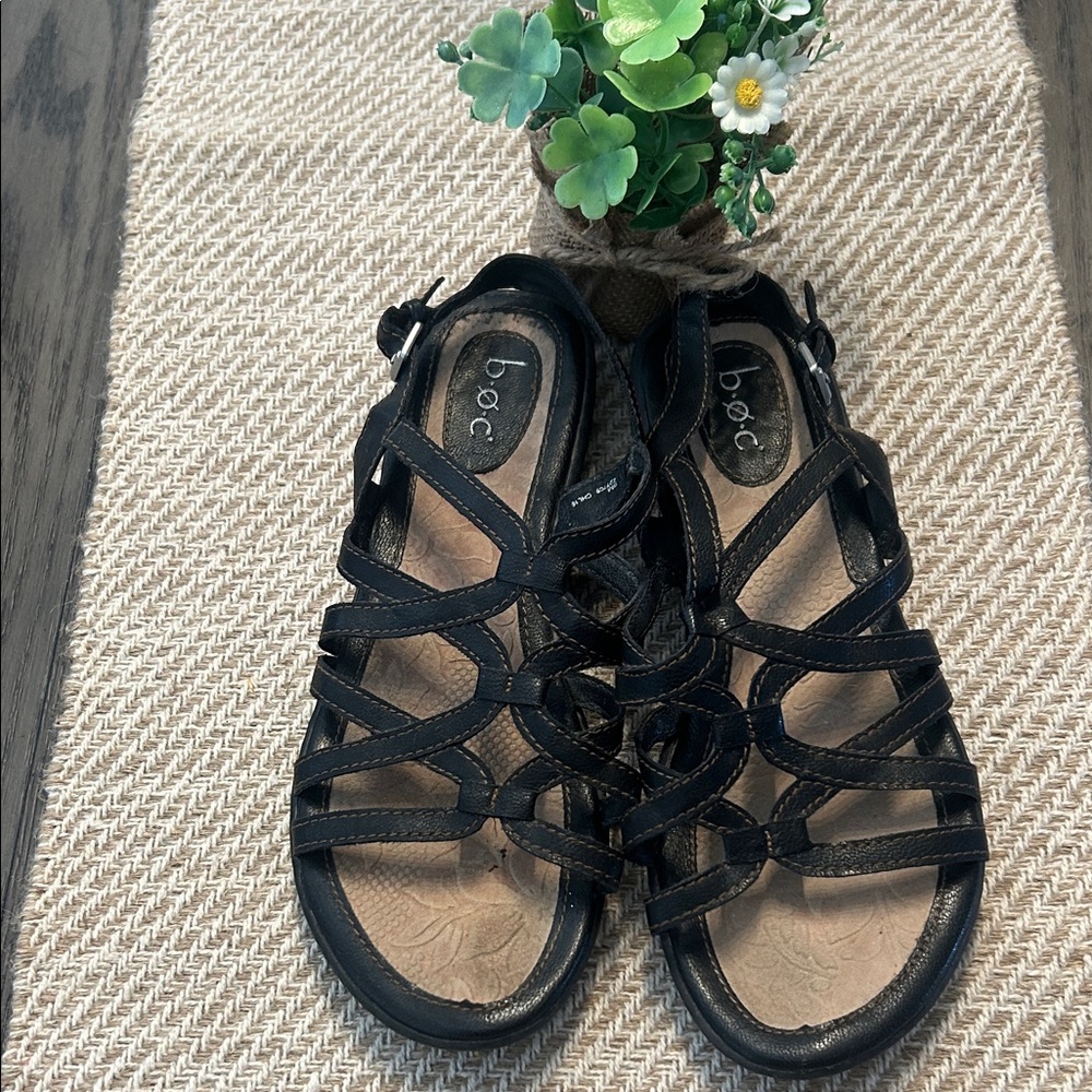 B.O.C. Born Women’s Black Strappy Comfort Sandals Size 9